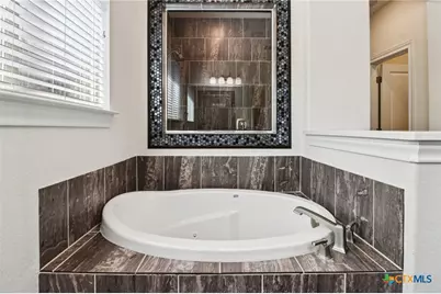 988 Carriage Loop, New Braunfels, TX 78132 - Photo 18