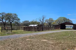 4821 FM467, Seguin, TX 78155 - Photo 14