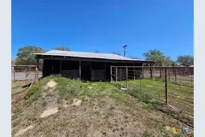 4821 Fm 467, Seguin, TX 78155 - Photo 24