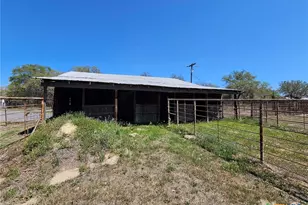 4821 FM467, Seguin, TX 78155 - Photo 24