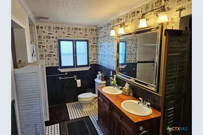 4821 Fm 467, Seguin, TX 78155 - Photo 36