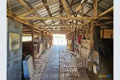 4821 Fm 467, Seguin, TX 78155 - Photo 26