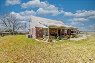 2110 Immenhauser Rd, Yoakum, TX 77995 - Photo 4