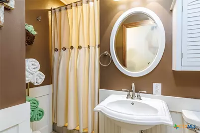 2110 Immenhauser Road, Yoakum, TX 77995 - Photo 18