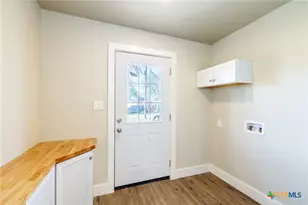 403 W French St, Cuero, TX 77954 - Photo 16