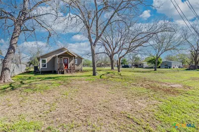 403 W French Street, Cuero, TX 77954 - Photo 20
