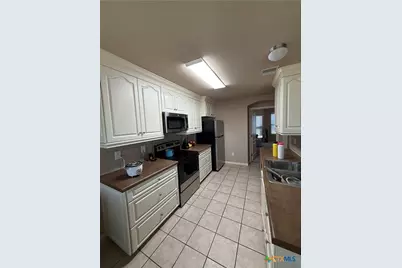 1648 Sunfire Circle, New Braunfels, TX 78130 - Photo 4