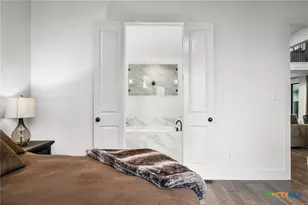 634 Meade St, New Braunfels, TX 78132 - Photo 16