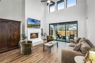 634 Meade St, New Braunfels, TX 78132 - Photo 6