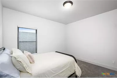 634 Meade Street, New Braunfels, TX 78132 - Photo 28