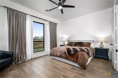 634 Meade Street, New Braunfels, TX 78132 - Photo 14