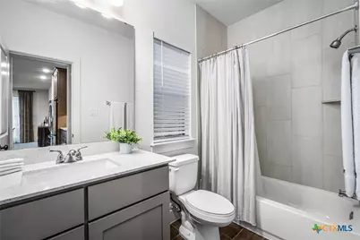 634 Meade Street, New Braunfels, TX 78132 - Photo 22