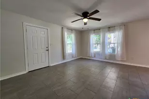 521 Willow Ave, New Braunfels, TX 78130 - Photo 14