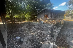 1511 Old Ranch Rd 12, San Marcos, TX 78666 - Photo 6