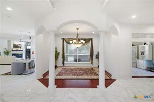 9610 Trophy Oaks Dr, San Antonio, TX 78266 - Photo 8