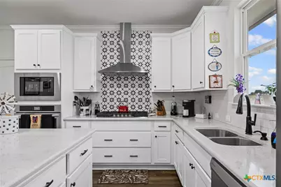 240 Oil Field Road, Lockhart, TX 78644 - Photo 8