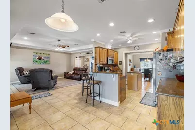 602 Basswood Street, Victoria, TX 77904 - Photo 8