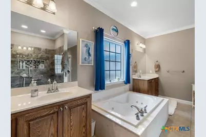 602 Basswood Street, Victoria, TX 77904 - Photo 24