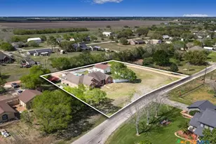 602 Basswood St, Victoria, TX 77904 - Photo 38