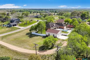 602 Basswood St, Victoria, TX 77904 - Photo 36