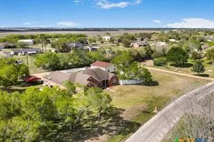 602 Basswood St, Victoria, TX 77904 - Photo 36
