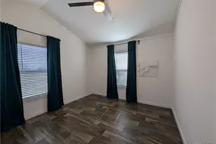 120 Water Hole Ln, New Braunfels, TX 78130 - Photo 20