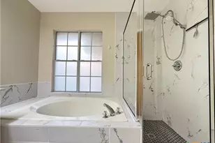 104 Calypso Ct, Victoria, TX 77901 - Photo 12