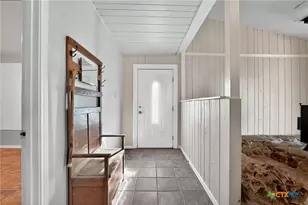 205 Lakewood Dr, Gatesville, TX 76528 - Photo 2