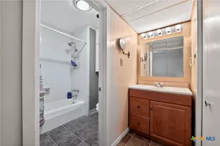 205 Lakewood Dr, Gatesville, TX 76528 - Photo 14