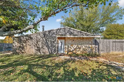 205 Lakewood Drive, Gatesville, TX 76528 - Photo 1