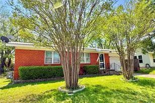 1504 Bridge St, Gatesville, TX 76528 - Photo 2