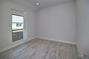 24118 Sidehill Lie, San Antonio, TX 78261 - Photo 6