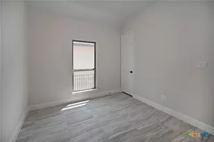 24118 Sidehill Lie, San Antonio, TX 78261 - Photo 24