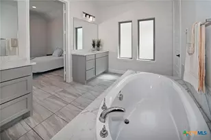 24118 Sidehill Lie, San Antonio, TX 78261 - Photo 30