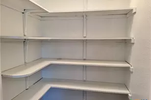 7 S Bobcat Ct, Morgans Point Resort, TX 76513 - Photo 8