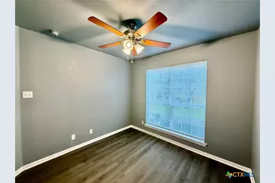 7 S Bobcat Court, Morgans Point Resort, TX 76513 - Photo 12