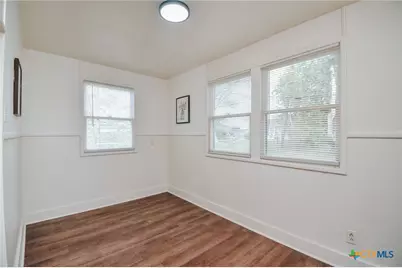 1310 E Rosebud Avenue, Victoria, TX 77901 - Photo 12