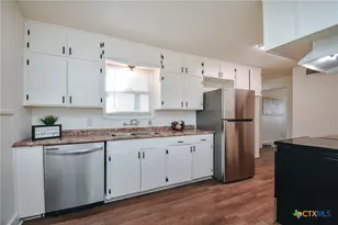 1310 E Rosebud Ave, Victoria, TX 77901 - Photo 10