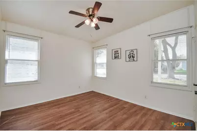 1310 E Rosebud Avenue, Victoria, TX 77901 - Photo 14