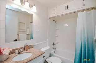 1310 E Rosebud Ave, Victoria, TX 77901 - Photo 18