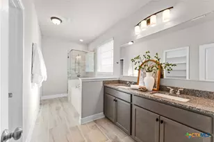 5725 Redfish Ct, Belton, TX 76513 - Photo 18