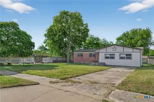 2101 Urbantke Ln, Copperas Cove, TX 76522 - Photo 2