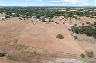 1100 Martindale Falls Rd, Martindale, TX 78655 - Photo 28