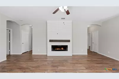 1951 Barn Swallow, New Braunfels, TX 78130 - Photo 4