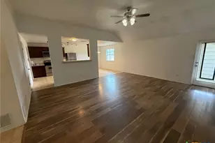 404 Blayton St, Troy, TX 76579 - Photo 6