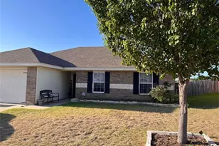404 Blayton St, Troy, TX 76579 - Photo 1