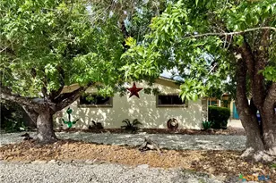 1268 W Lakeside Dr, Canyon Lake, TX 78133 - Photo 2