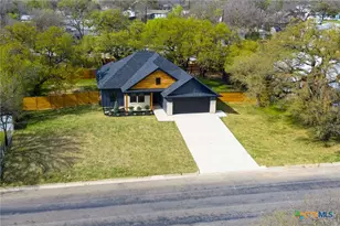 1105 W 1st St, Lampasas, TX 76550 - Photo 40