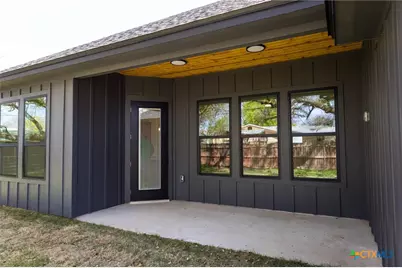 1105 W 1st Street, Lampasas, TX 76550 - Photo 30