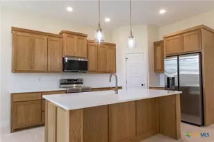 1105 W 1st St, Lampasas, TX 76550 - Photo 6